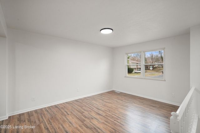 5408 Sprigwood Ln, Louisville, KY 40291