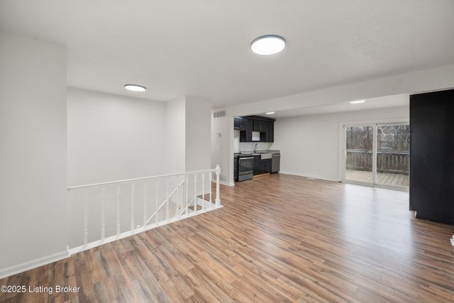 5408 Sprigwood Ln, Louisville, KY 40291