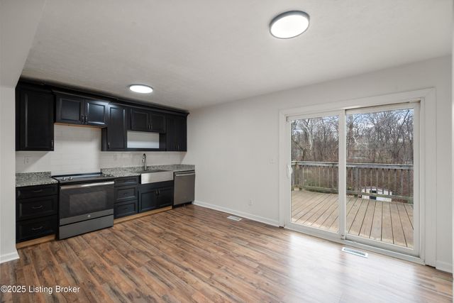 5408 Sprigwood Ln, Louisville, KY 40291