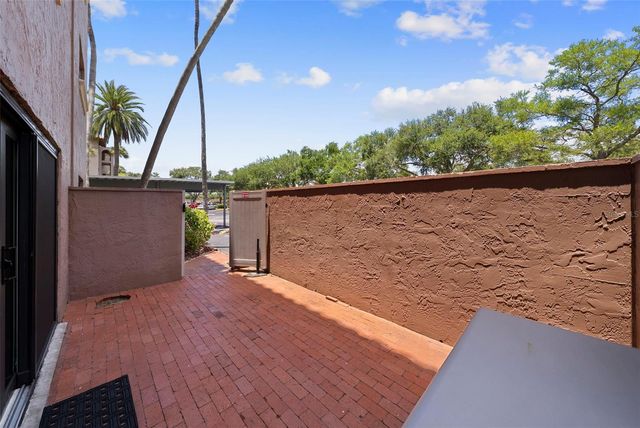 6100 GULFPORT BOULEVARD S 107, Gulfport, FL 33707