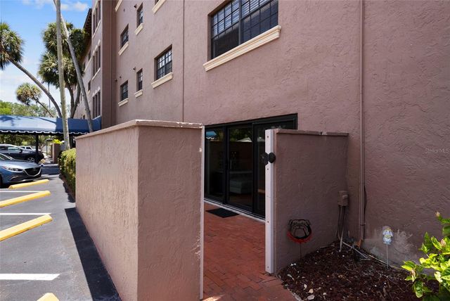 6100 GULFPORT BOULEVARD S 107, Gulfport, FL 33707