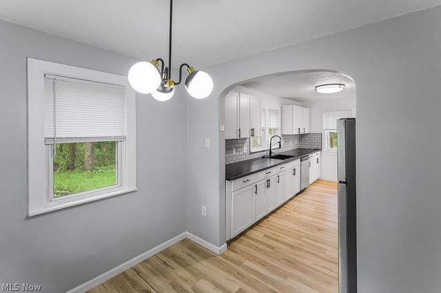 94 Southeast Avenue, Tallmadge, OH 44278