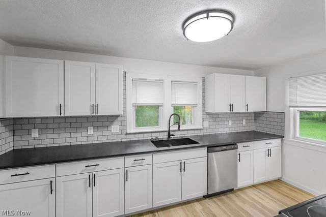 94 Southeast Avenue, Tallmadge, OH 44278