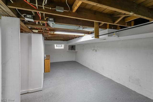94 Southeast Avenue, Tallmadge, OH 44278