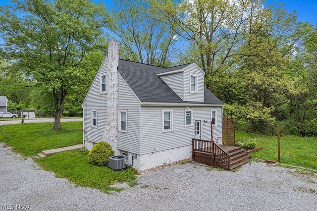 94 Southeast Avenue, Tallmadge, OH 44278