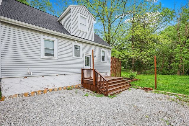 94 Southeast Avenue, Tallmadge, OH 44278
