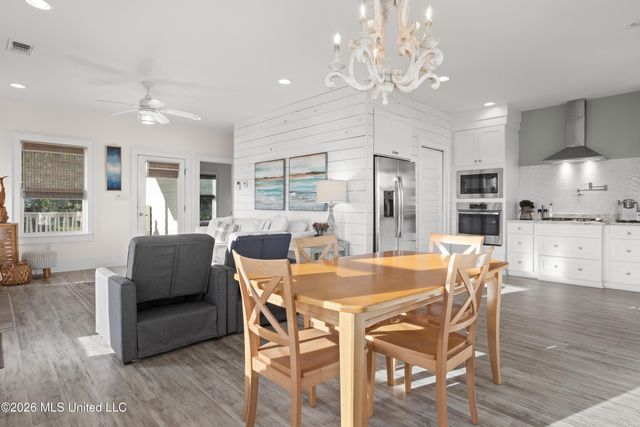 1623 Cayman Cove, Biloxi, MS 39531
