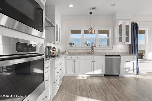 1623 Cayman Cove, Biloxi, MS 39531