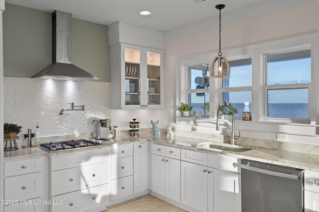 1623 Cayman Cove, Biloxi, MS 39531