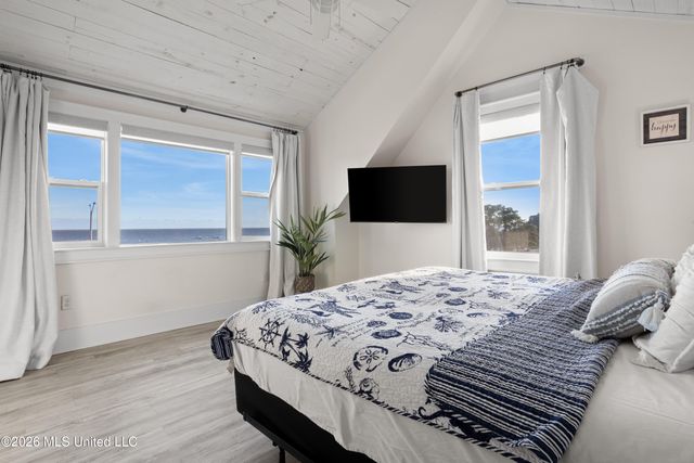 1623 Cayman Cove, Biloxi, MS 39531