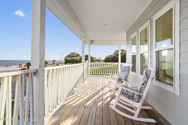 1623 Cayman Cove, Biloxi, MS 39531