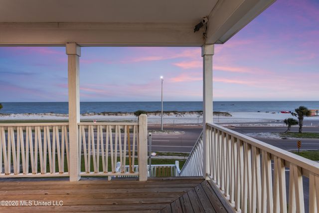 1623 Cayman Cove, Biloxi, MS 39531