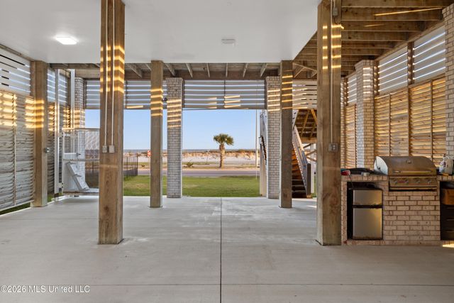 1623 Cayman Cove, Biloxi, MS 39531