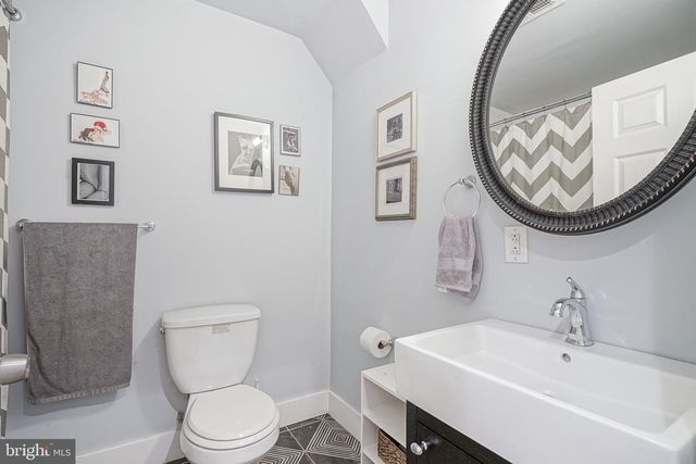 2111 MANTON ST, Philadelphia, PA 19146