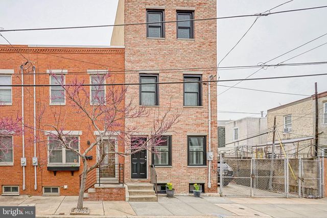 2111 MANTON ST, Philadelphia, PA 19146