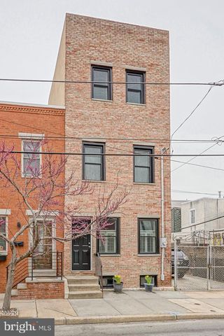 2111 MANTON ST, Philadelphia, PA 19146