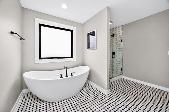 3324 Glenwood Drive, West Des Moines, IA 50265