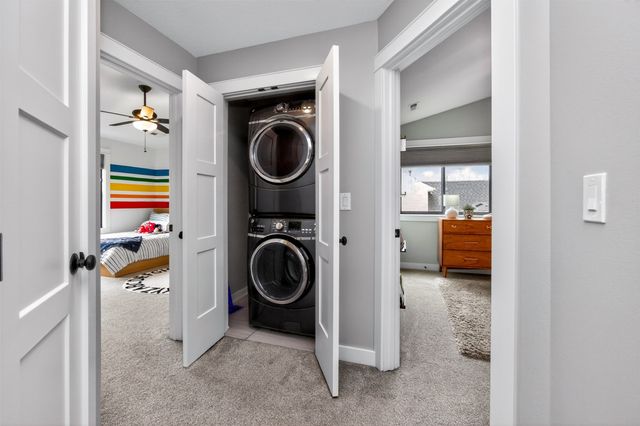 3324 Glenwood Drive, West Des Moines, IA 50265