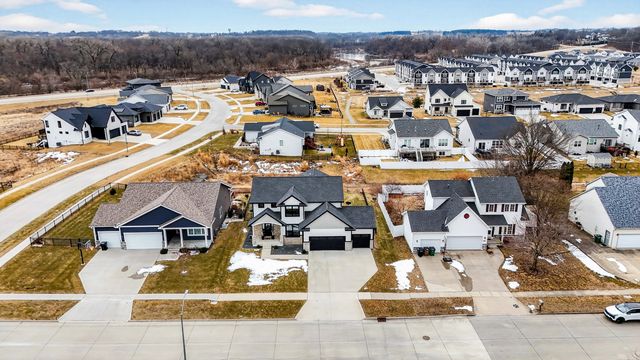 3324 Glenwood Drive, West Des Moines, IA 50265