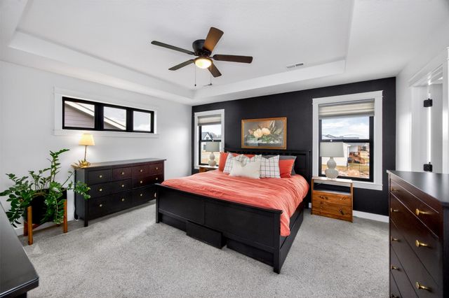 3324 Glenwood Drive, West Des Moines, IA 50265