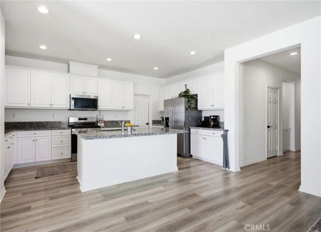 29068 Golden Sunset, Winchester, CA 92596