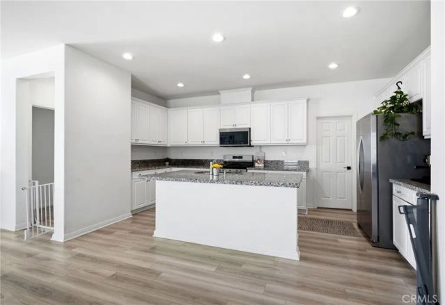 29068 Golden Sunset, Winchester, CA 92596