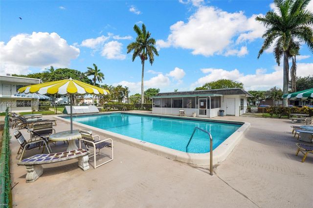 6211 SW 37th St 212, Davie, FL 33314