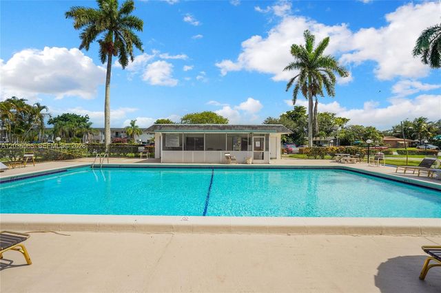 6211 SW 37th St 212, Davie, FL 33314