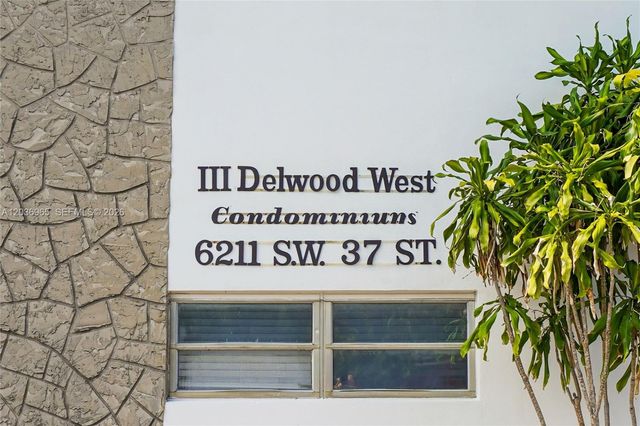 6211 SW 37th St 212, Davie, FL 33314