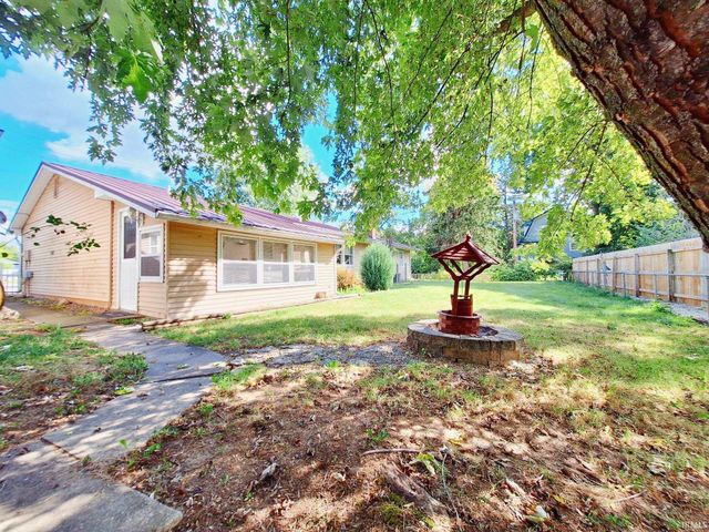 5222 Fairfield Avenue, Fort Wayne, IN 46807