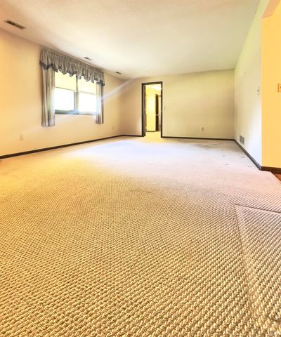 5222 Fairfield Avenue, Fort Wayne, IN 46807