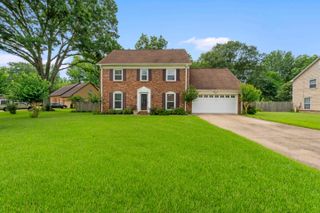 207 E PECAN VALLEY ST, Collierville, TN 38017