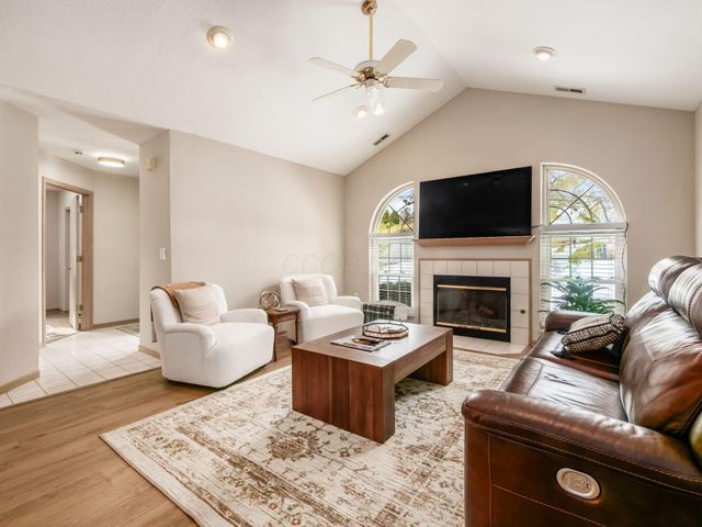 9427 Clermont Circle, Powell, OH 43065