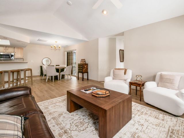 9427 Clermont Circle, Powell, OH 43065