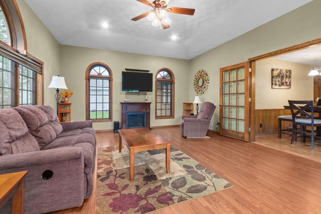 W2572 COLONIAL COURT, Appleton, WI 54915