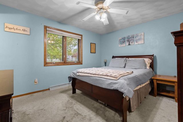 W2572 COLONIAL COURT, Appleton, WI 54915