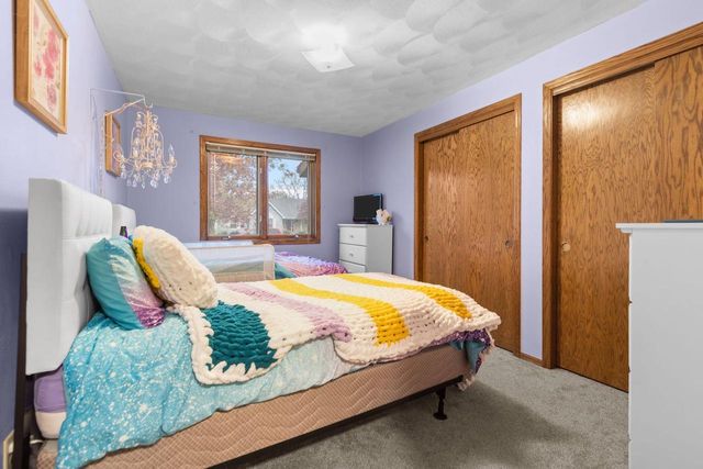 W2572 COLONIAL COURT, Appleton, WI 54915