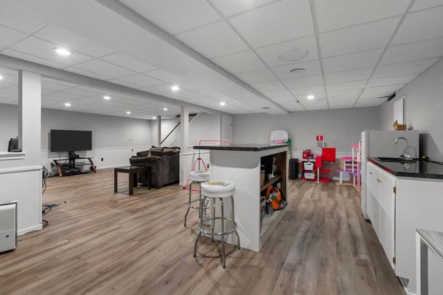 W2572 COLONIAL COURT, Appleton, WI 54915