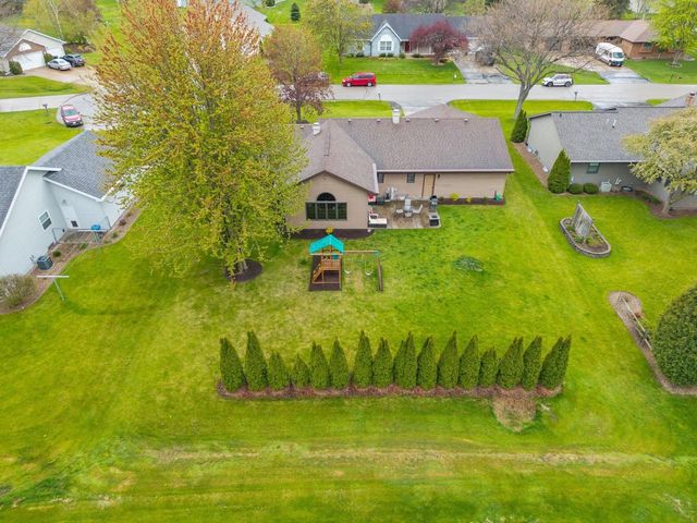 W2572 COLONIAL COURT, Appleton, WI 54915