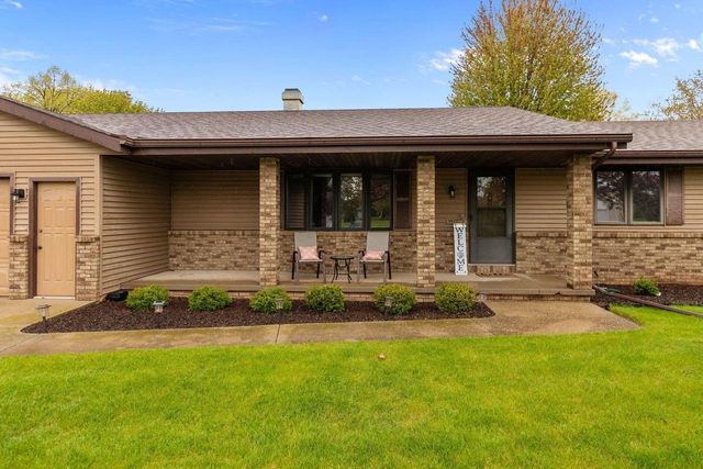 W2572 COLONIAL COURT, Appleton, WI 54915