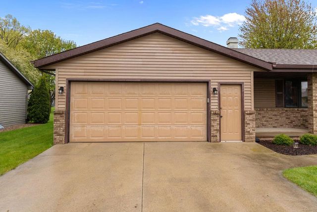 W2572 COLONIAL COURT, Appleton, WI 54915