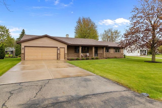 W2572 COLONIAL COURT, Appleton, WI 54915