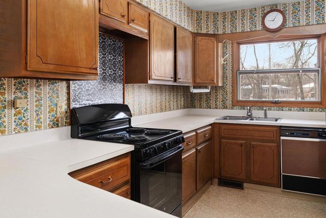 4421 Vale Circle, Madison, WI 53711