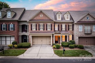 11756 Easthampton Circle, Charlotte, NC 28277