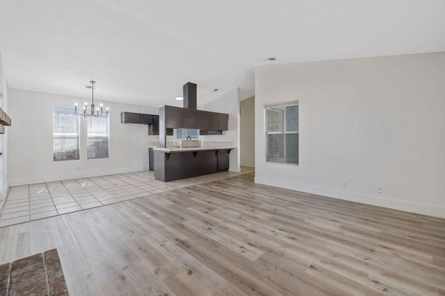 2238 N Gowdy Street, Visalia, CA 93292