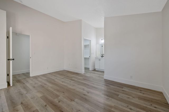 2238 N Gowdy Street, Visalia, CA 93292