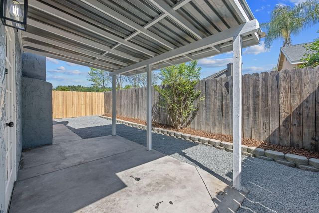 2238 N Gowdy Street, Visalia, CA 93292