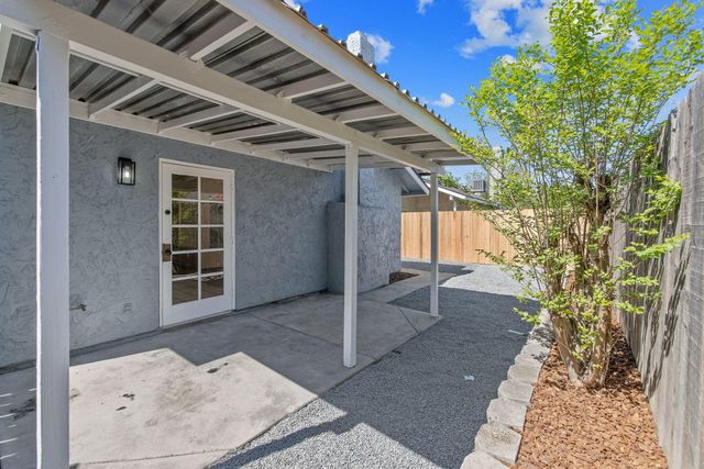 2238 N Gowdy Street, Visalia, CA 93292