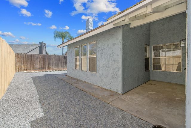 2238 N Gowdy Street, Visalia, CA 93292