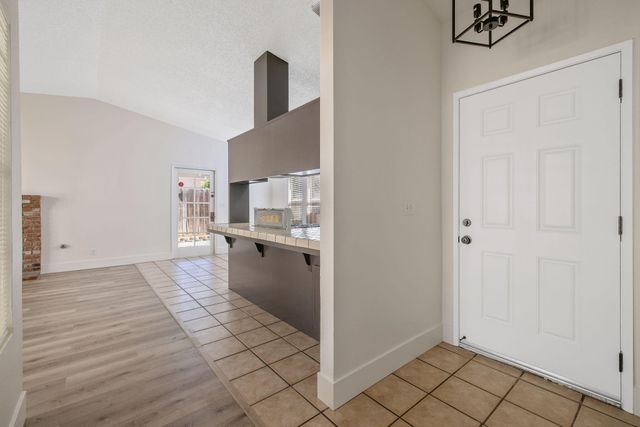 2238 N Gowdy Street, Visalia, CA 93292